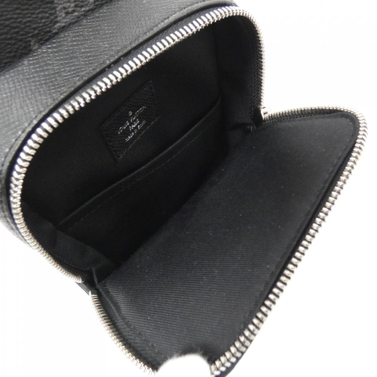 LOUIS VUITTON Taiga Rama 户外单肩包 M30741 单肩包