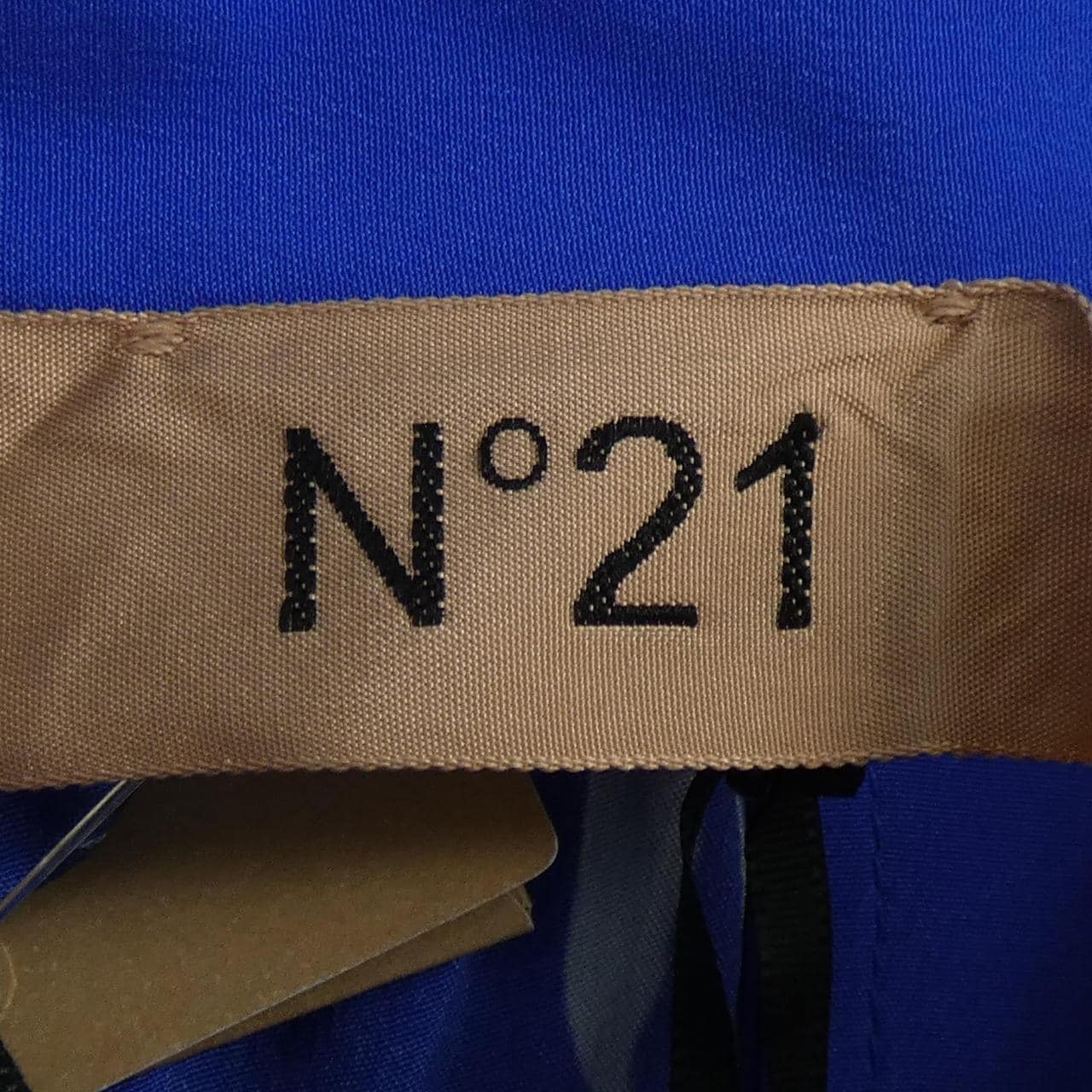 ヌメロヴェントゥーノ N°21 ワンピース