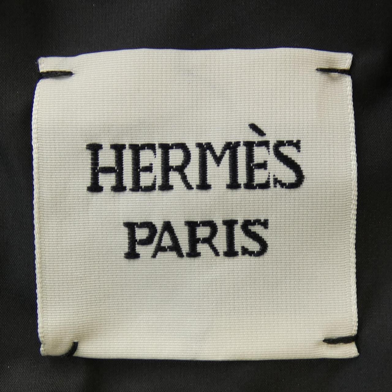 エルメス HERMES CLOU DE SELLE 3H0156DA ダウンベスト