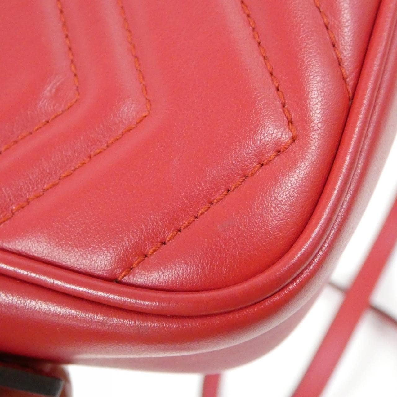 グッチ GG MARMONT 448065 DTD1T ショルダーバッグ