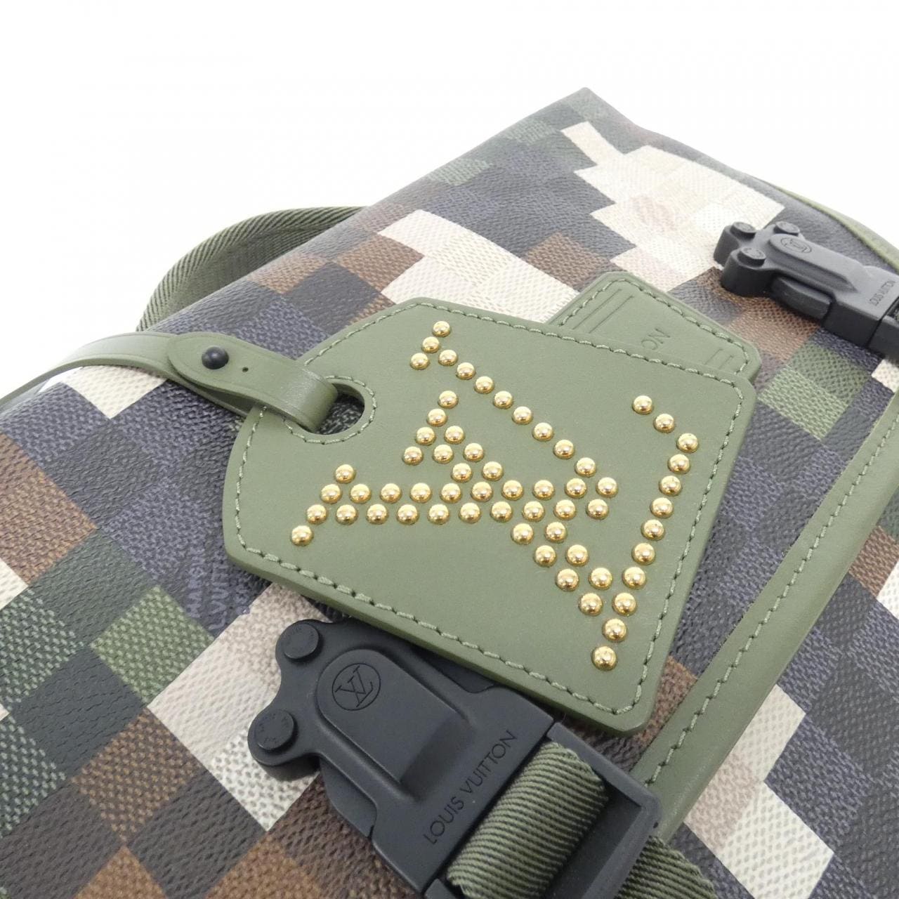 ルイヴィトン ダモフラージュ LVトレイル メッセンジャー M24449 ショルダーバッグ