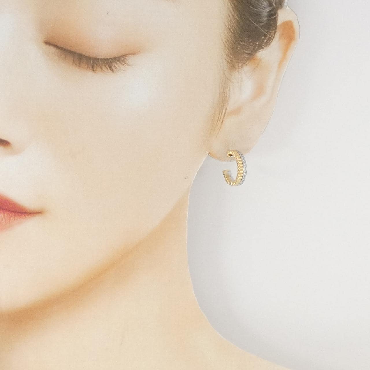 ブシュロン キャトル ラディアント ピアス