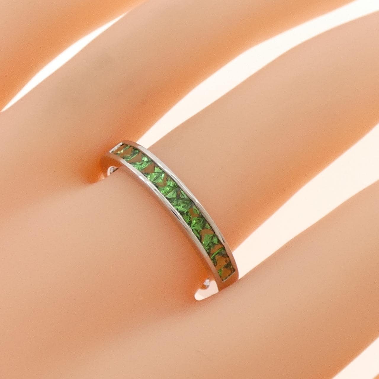 ジーエスティービー ガーネット リング 0.90CT