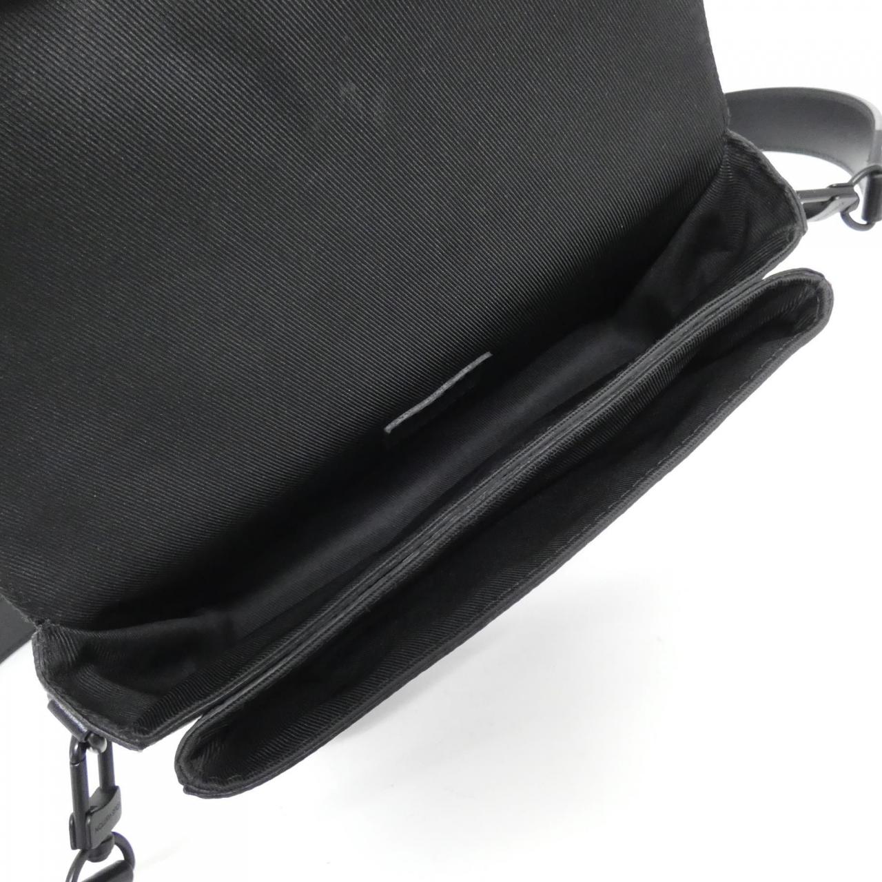 LOUIS VUITTON Monogram Eclipse Montsouris 穿戴式錢包 M83567 單肩包