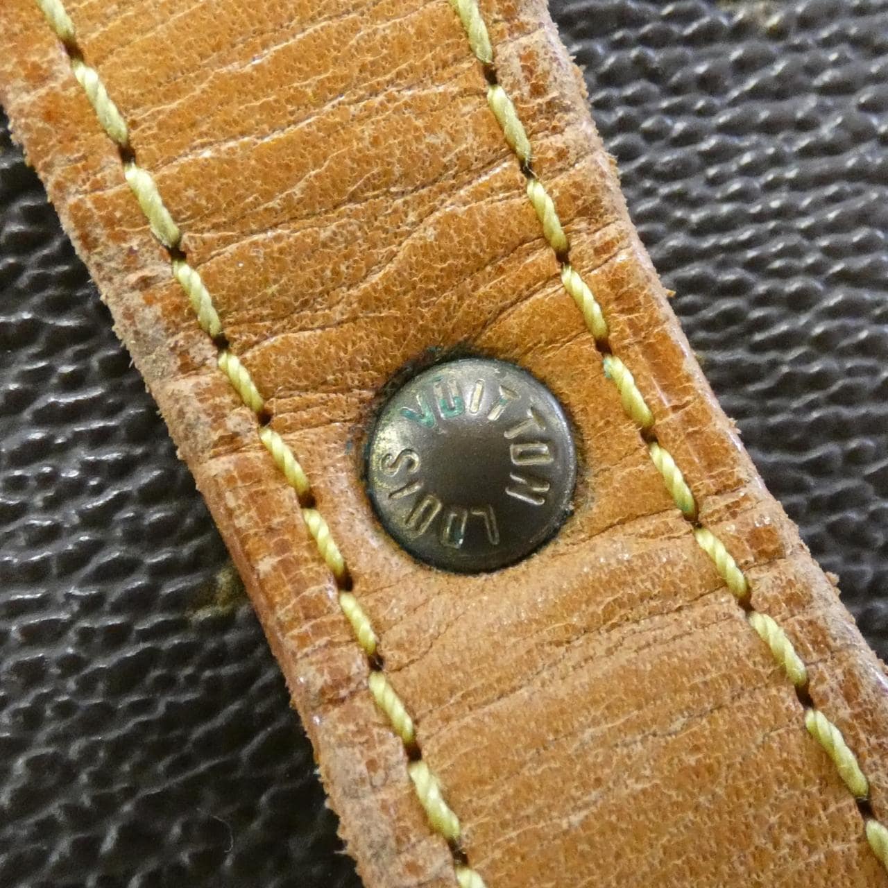 ルイヴィトン モノグラム ソミュール 30cm M42256 ショルダーバッグ