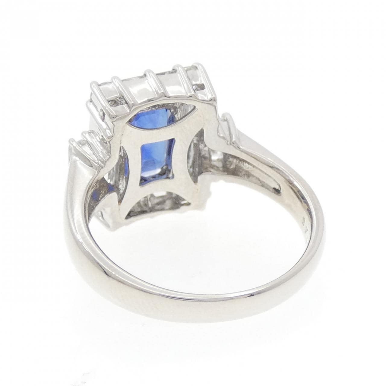 PT900 サファイヤ リング 3.01CT