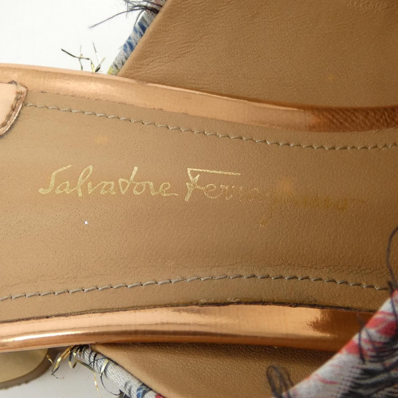 サルヴァトーレフェラガモ SALVATORE FERRAGAMO サンダル