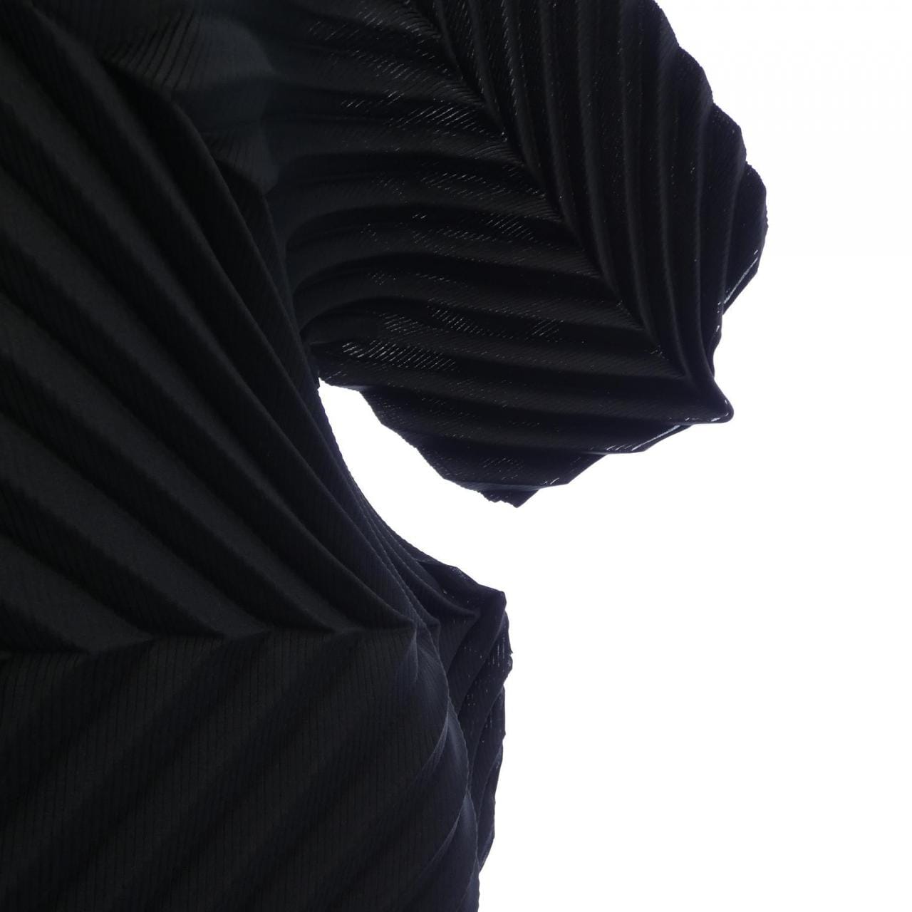 ミーイッセイミヤケ me ISSEY MIYAKE MI53FK482 トップス