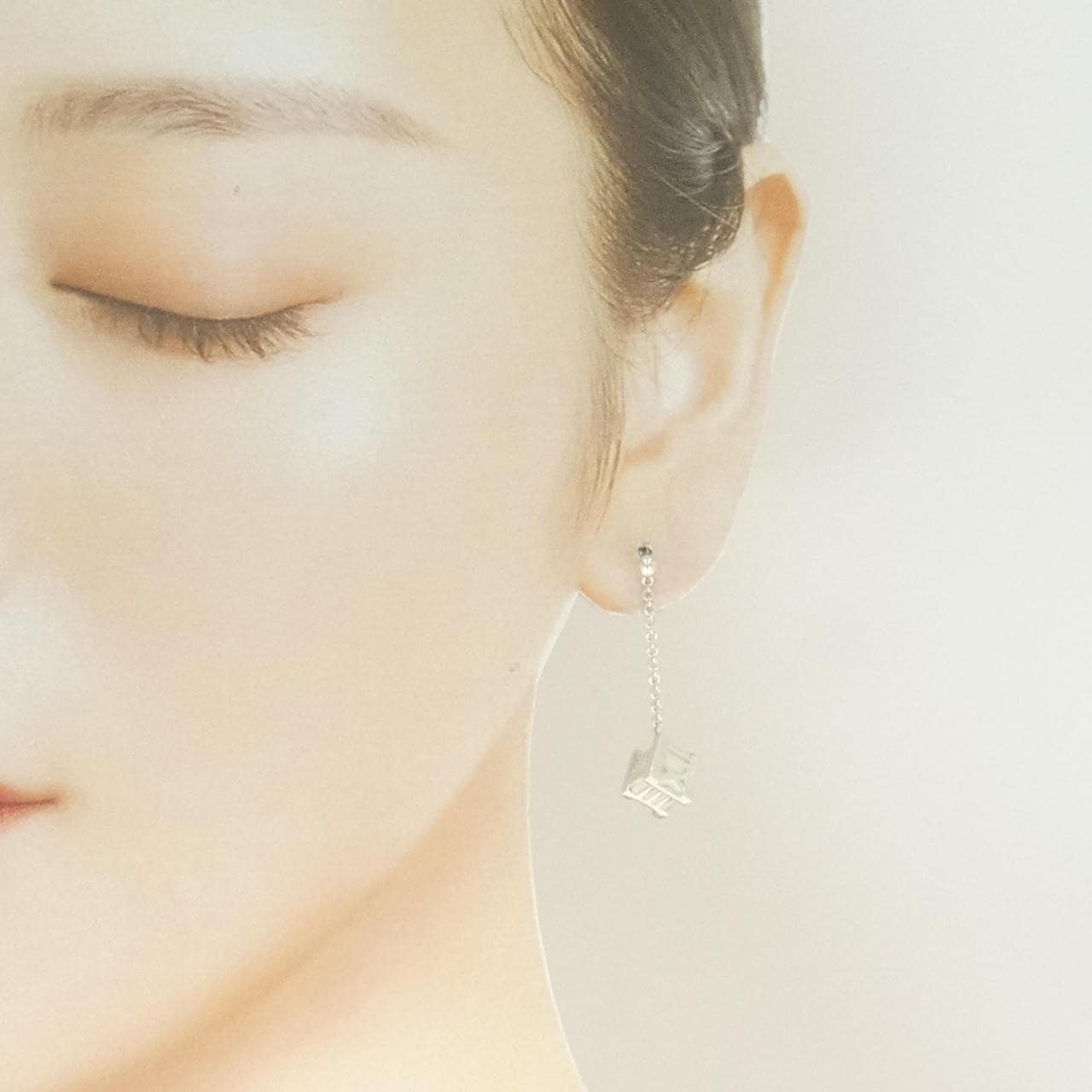 ティファニー アトラス　キューブドロップ ピアス