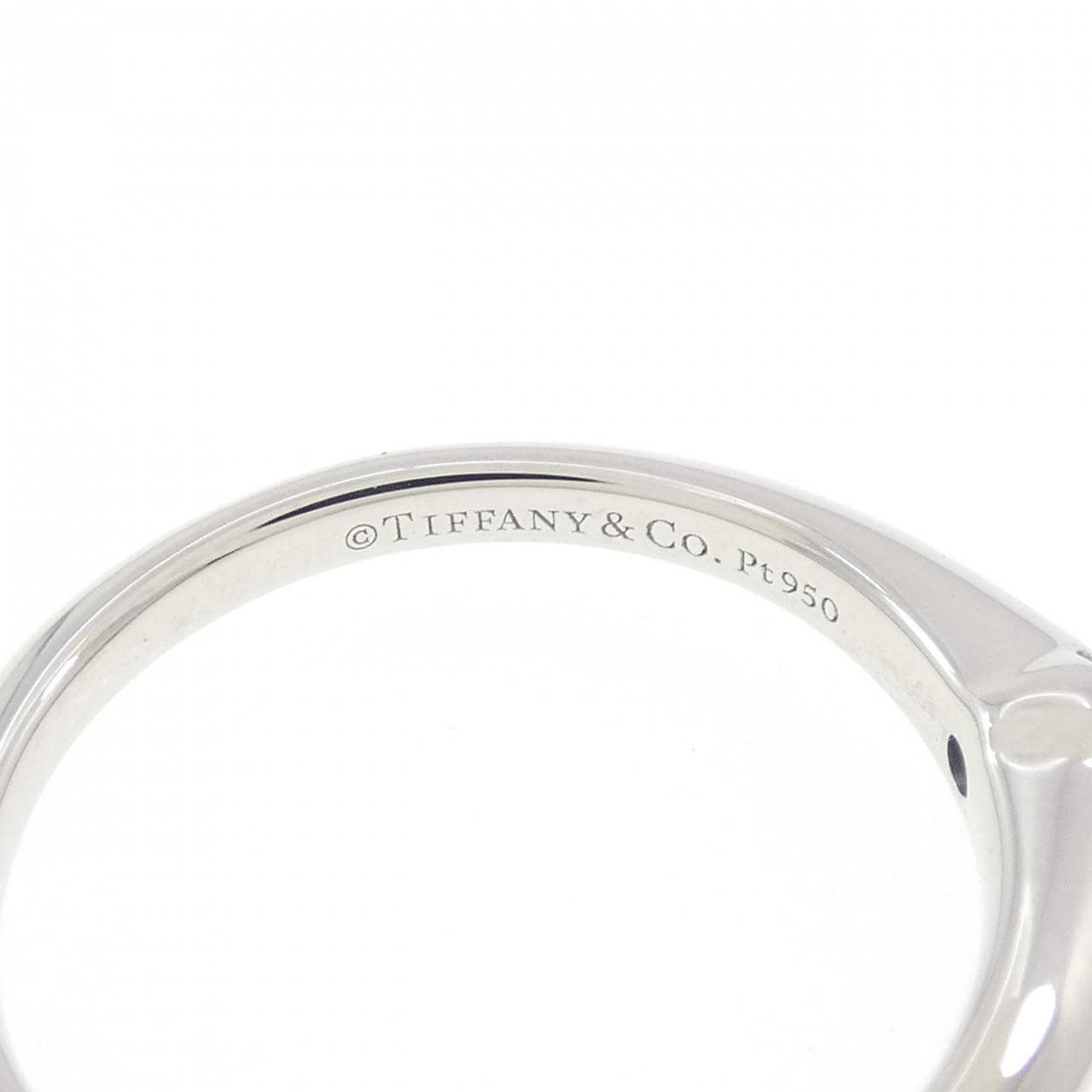 ティファニー クラシックソリティア リング 0.27CT