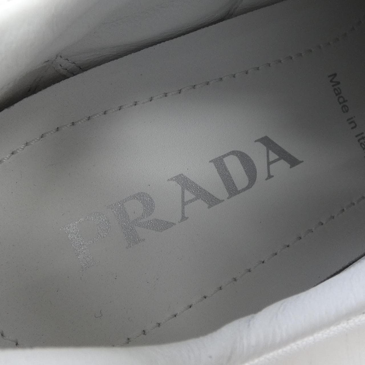 プラダ PRADA 245 スニーカー