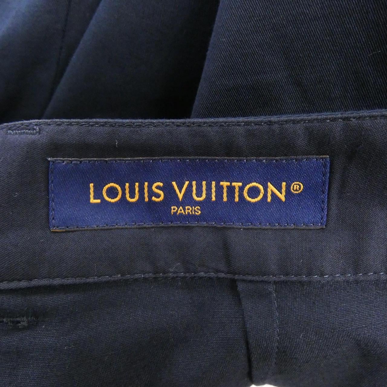 ルイヴィトン LOUIS VUITTON モノグラムポケットガーゴショーツ HTP48WFUG ショートパンツ