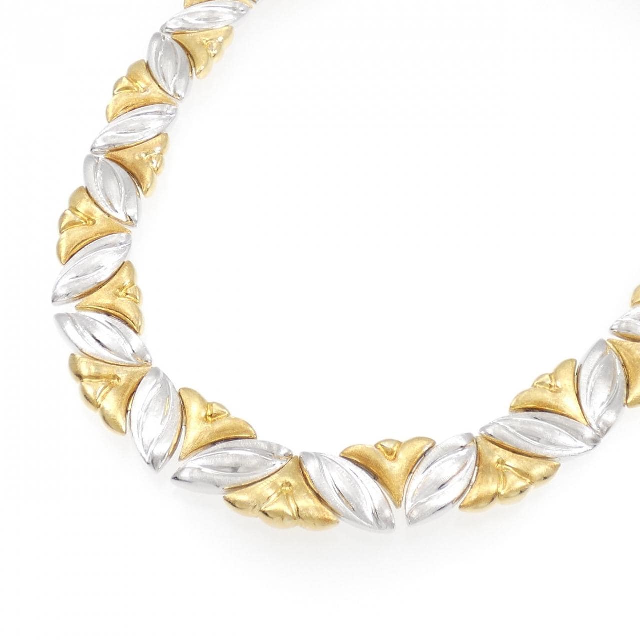 Campezan 750YG/750WG Necklace