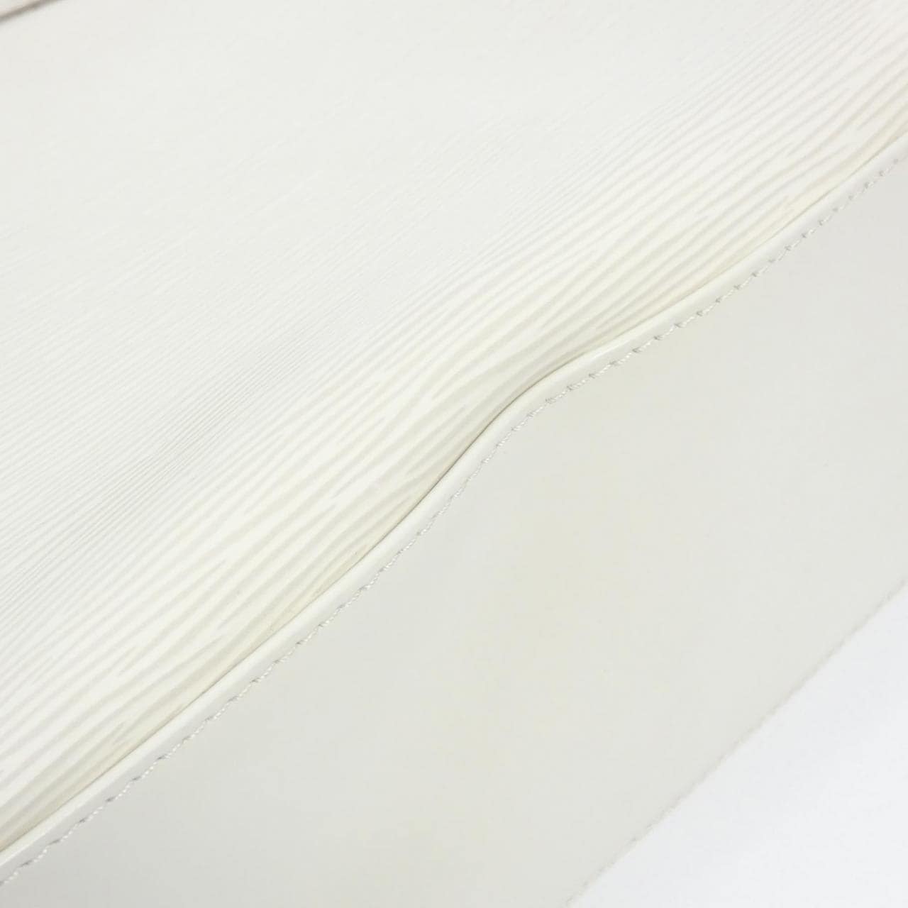 ルイヴィトン エピ ブレア MM M40330 バッグ