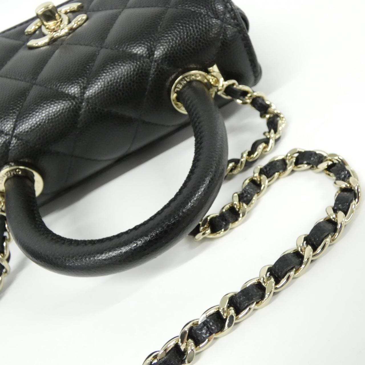 シャネル AP4244 チェーンクラッチ