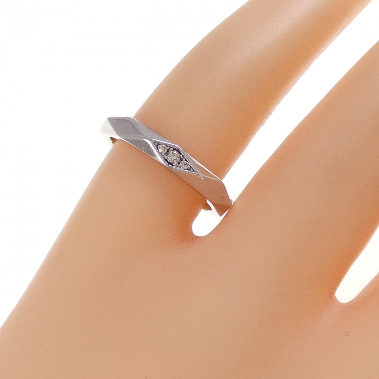 ブシュロン ファセット リング