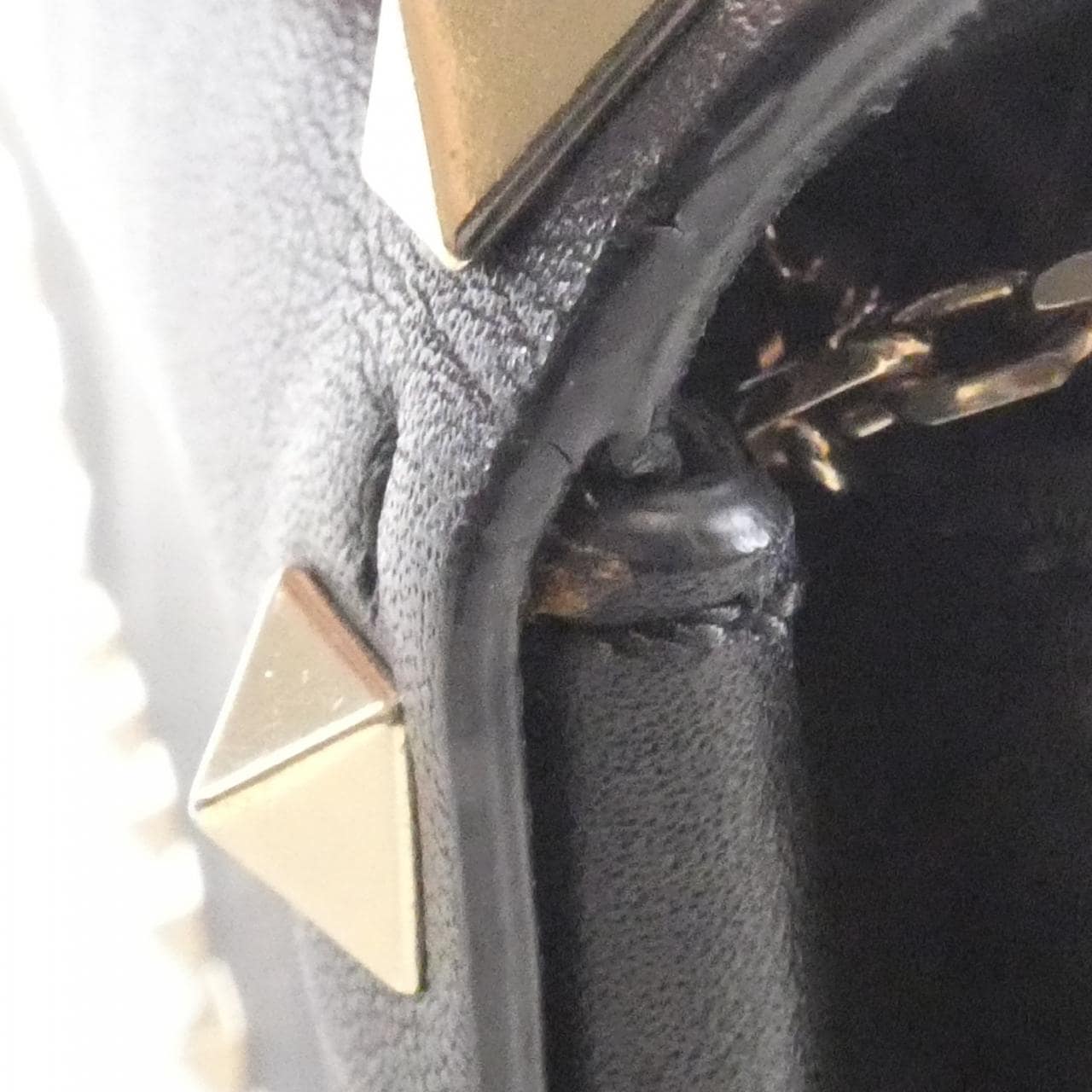 ヴァレンティノガラヴァーニ JW2P0372BOL ショルダーバッグ