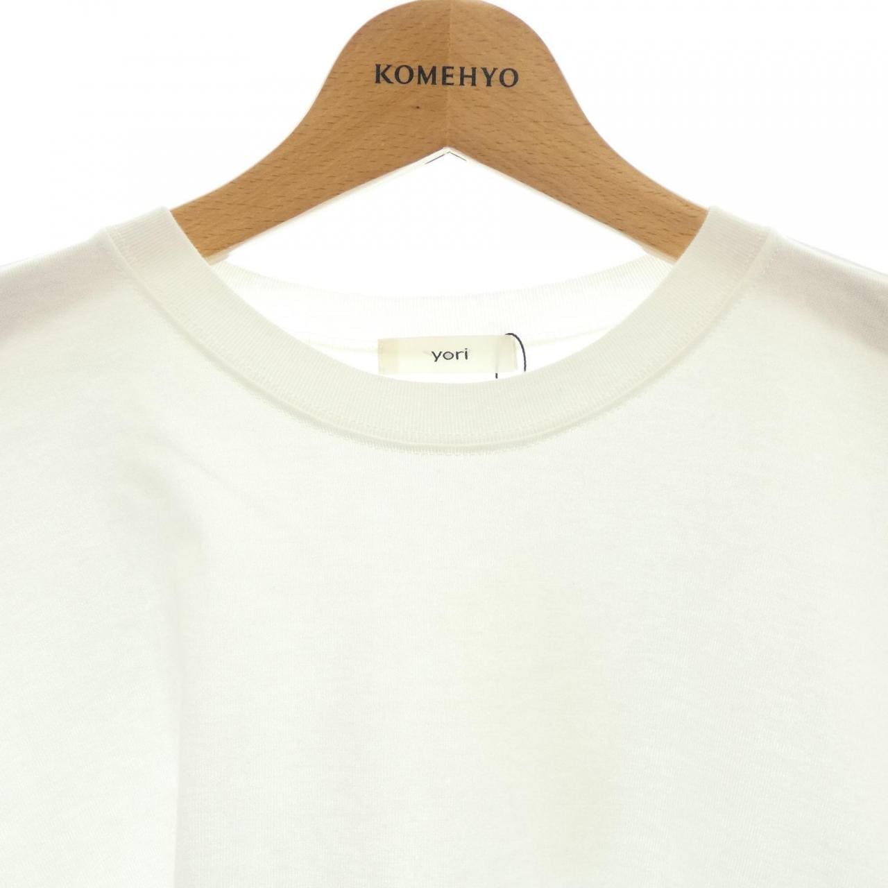 ヨリ yori トップス
