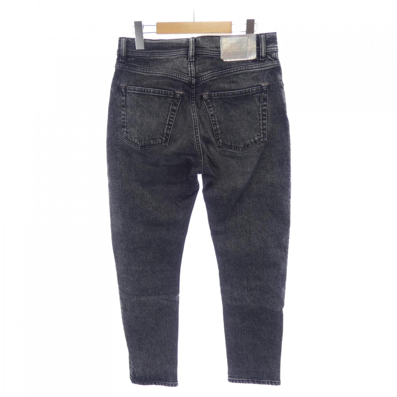 アクネ ACNE ジーンズ