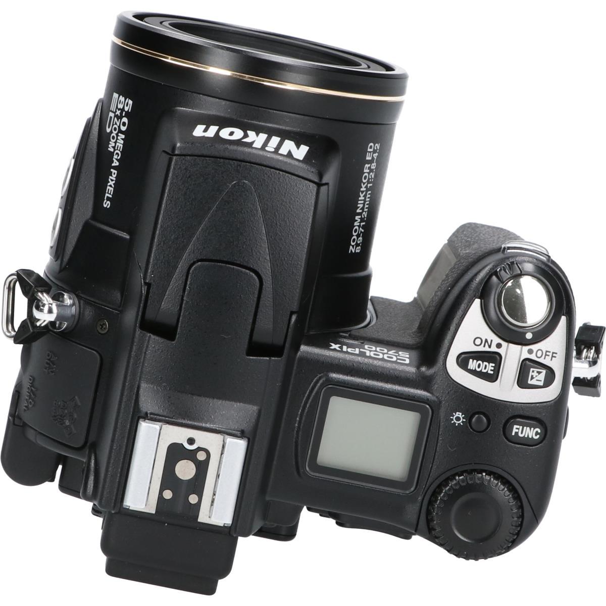 NIKON COOLPIX 5700