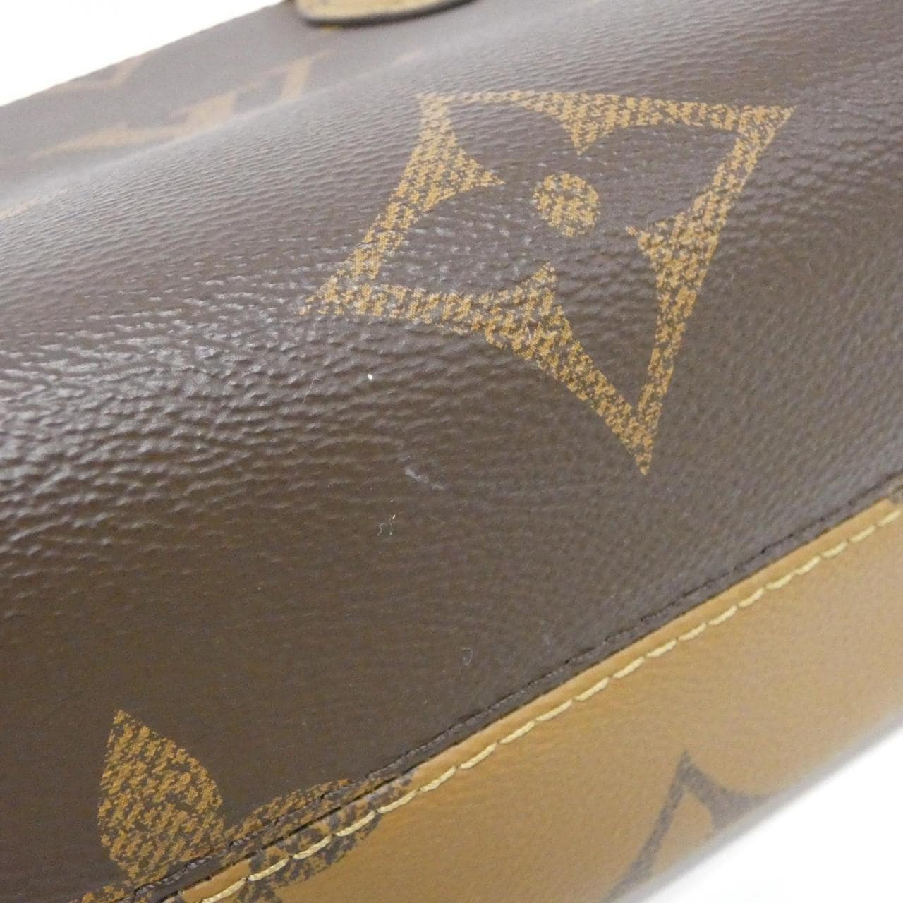 ルイヴィトン モノグラム ジャイアント オンザゴー PM M46373 バッグ