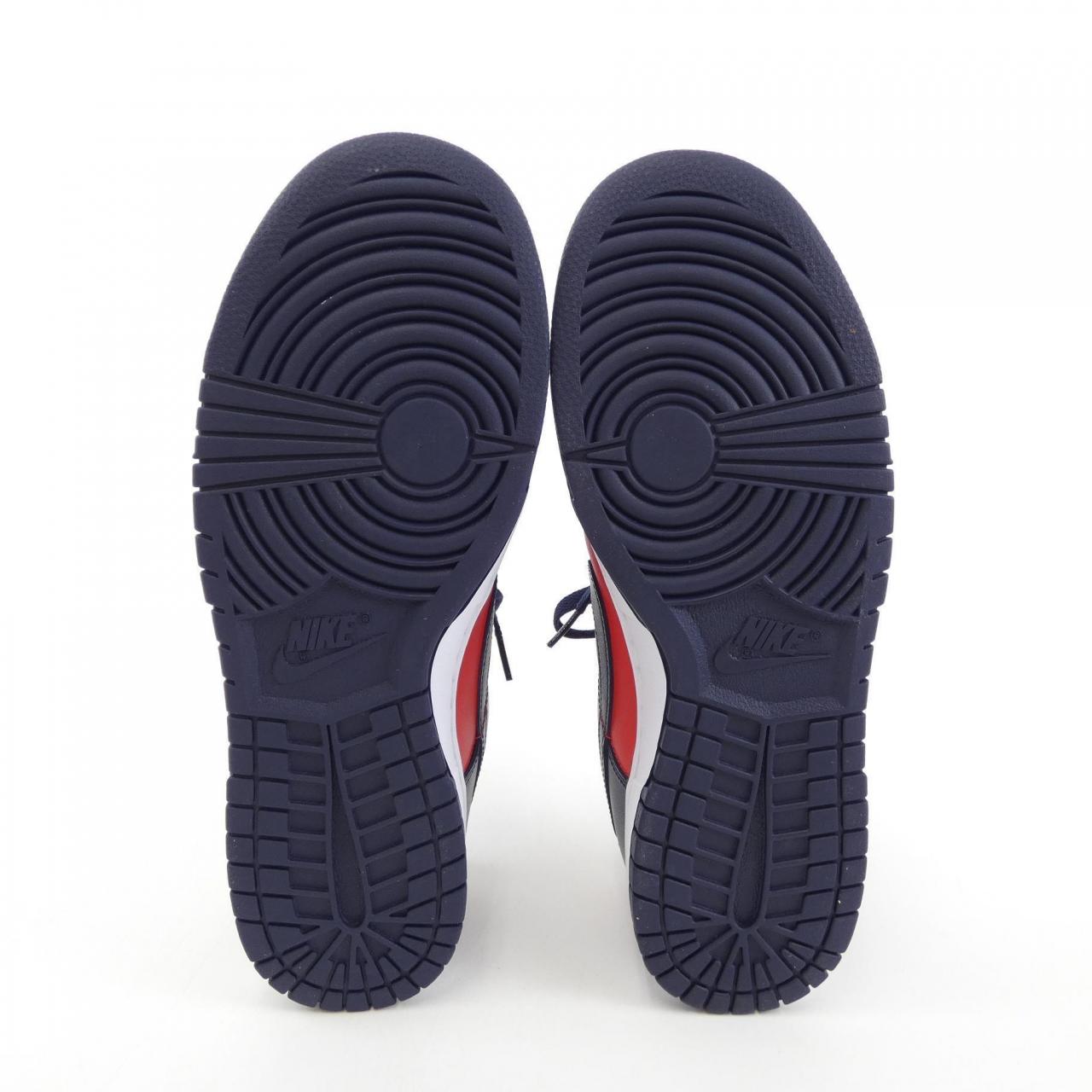 ナイキ NIKE スニーカー