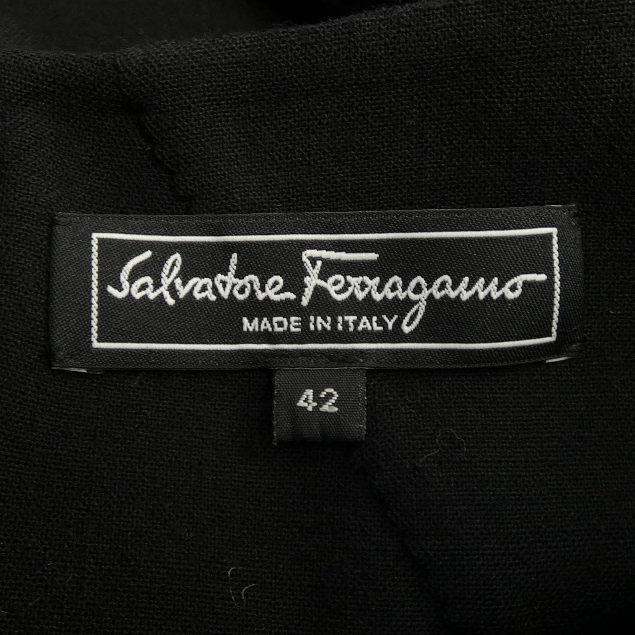サルヴァトーレフェラガモ SALVATORE FERRAGAMO ワンピース