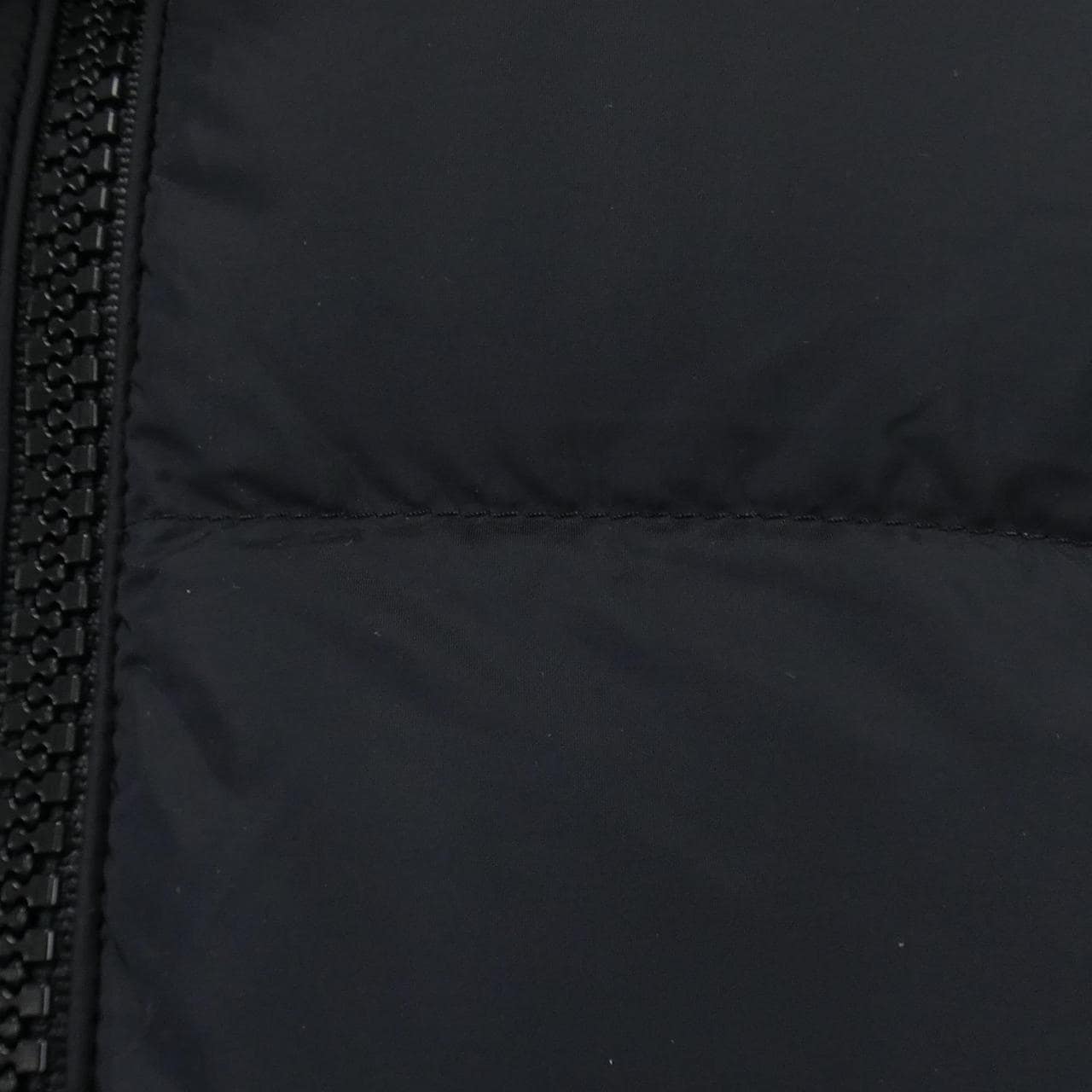 モンクレール MONCLER ダウンジャケット