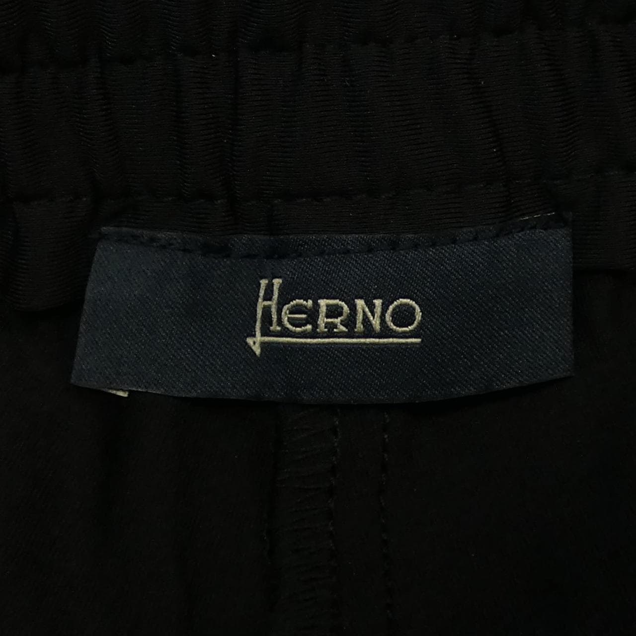 ヘルノ Herno PT000044U パンツ