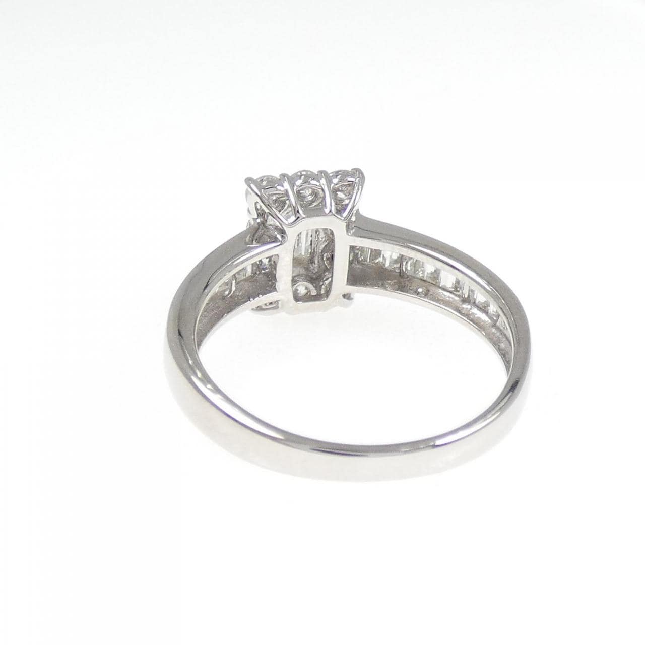 PT900 ダイヤモンド リング 1.00CT
