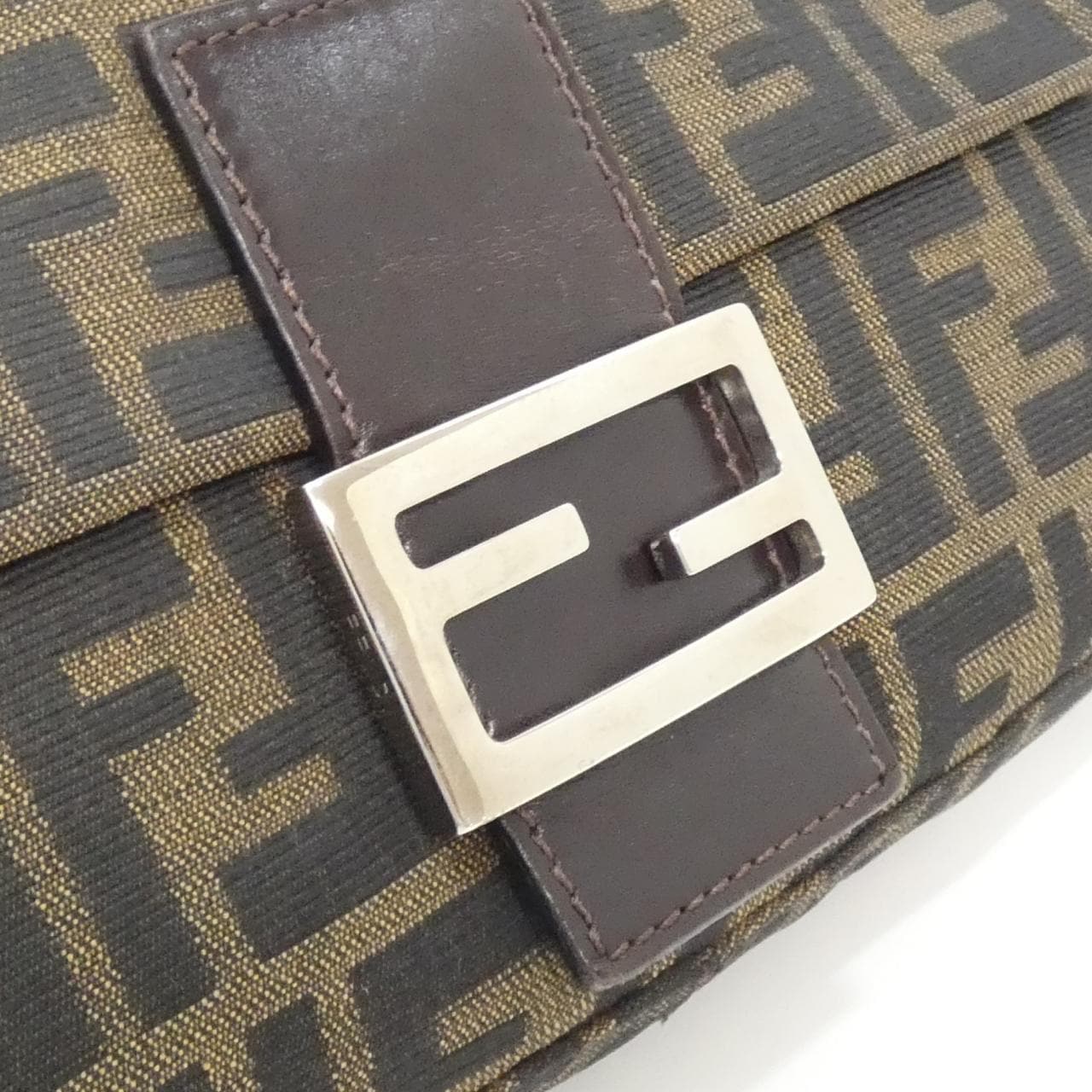 【ヴィンテージ】フェンディ バゲット 26424 ショルダーバッグ