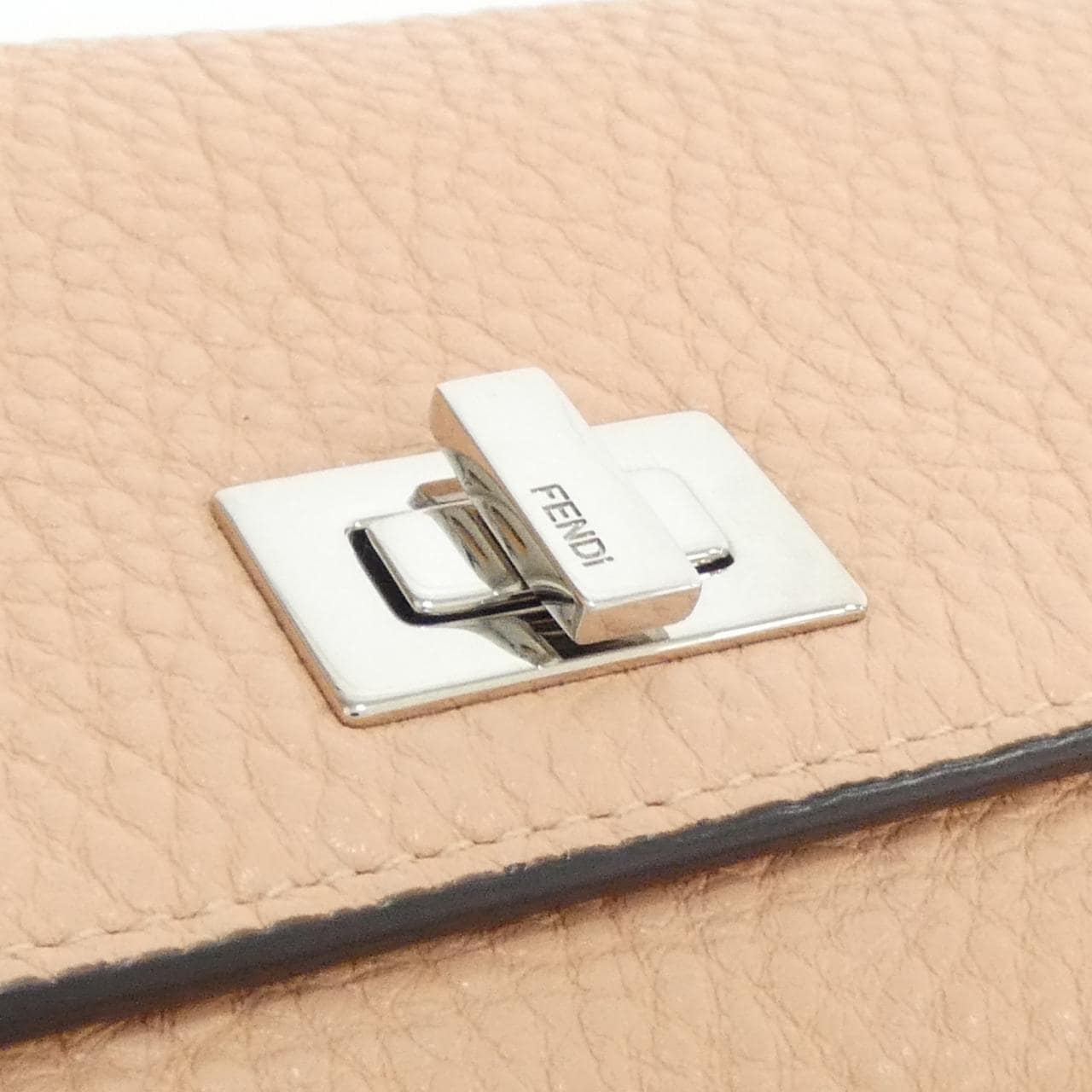 フェンディ ピーカブー 8M0427 A91B 財布