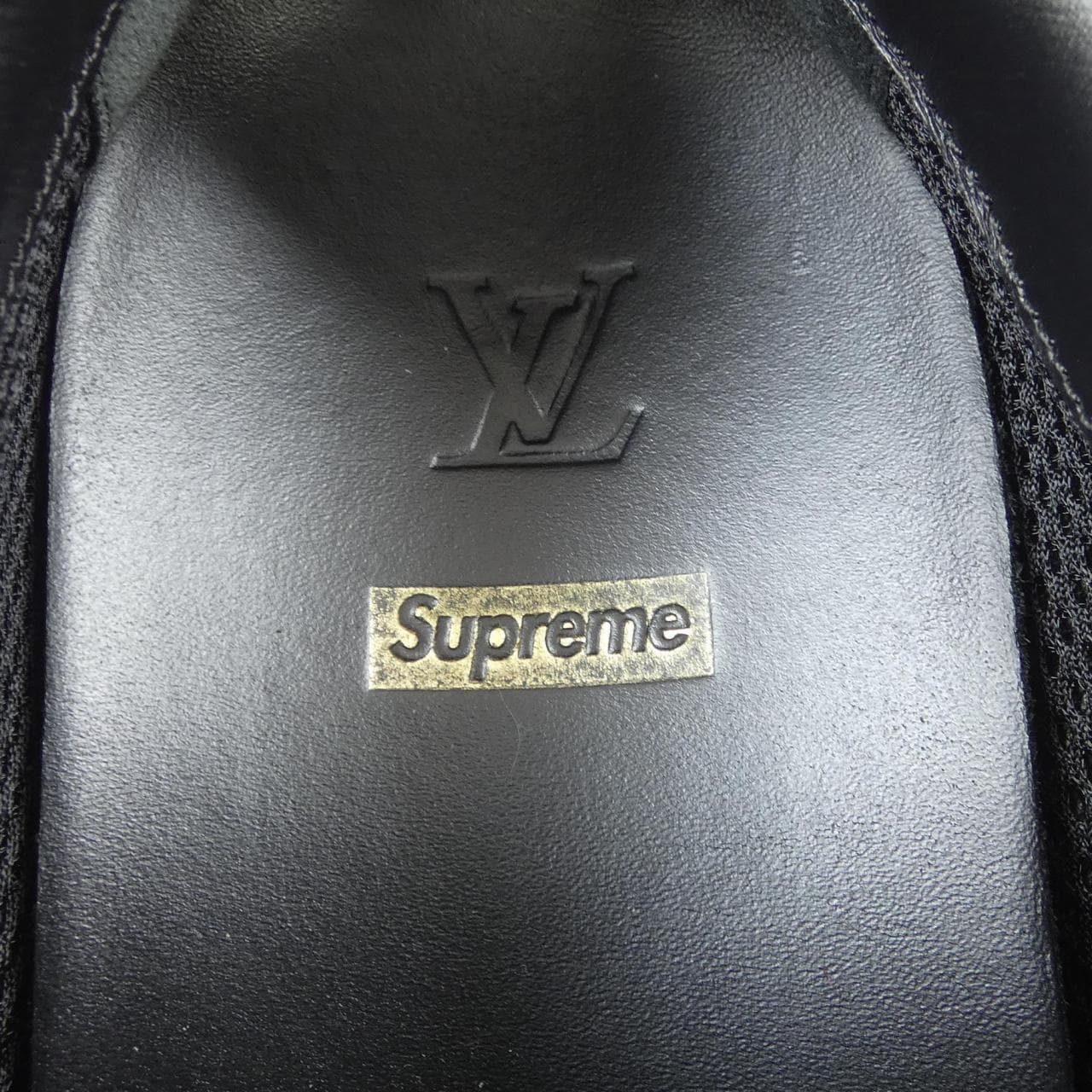 ルイヴィトン LOUIS VUITTON ランアウェイ SUPREME スニーカー