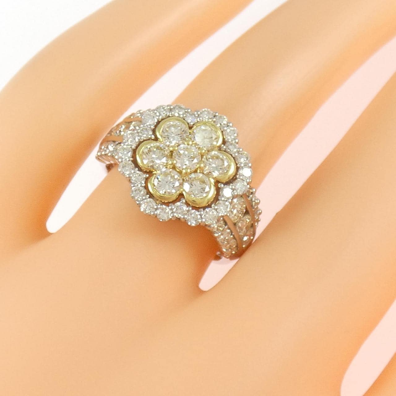 PT900/K18YG フラワー ダイヤモンド リング 2.00CT