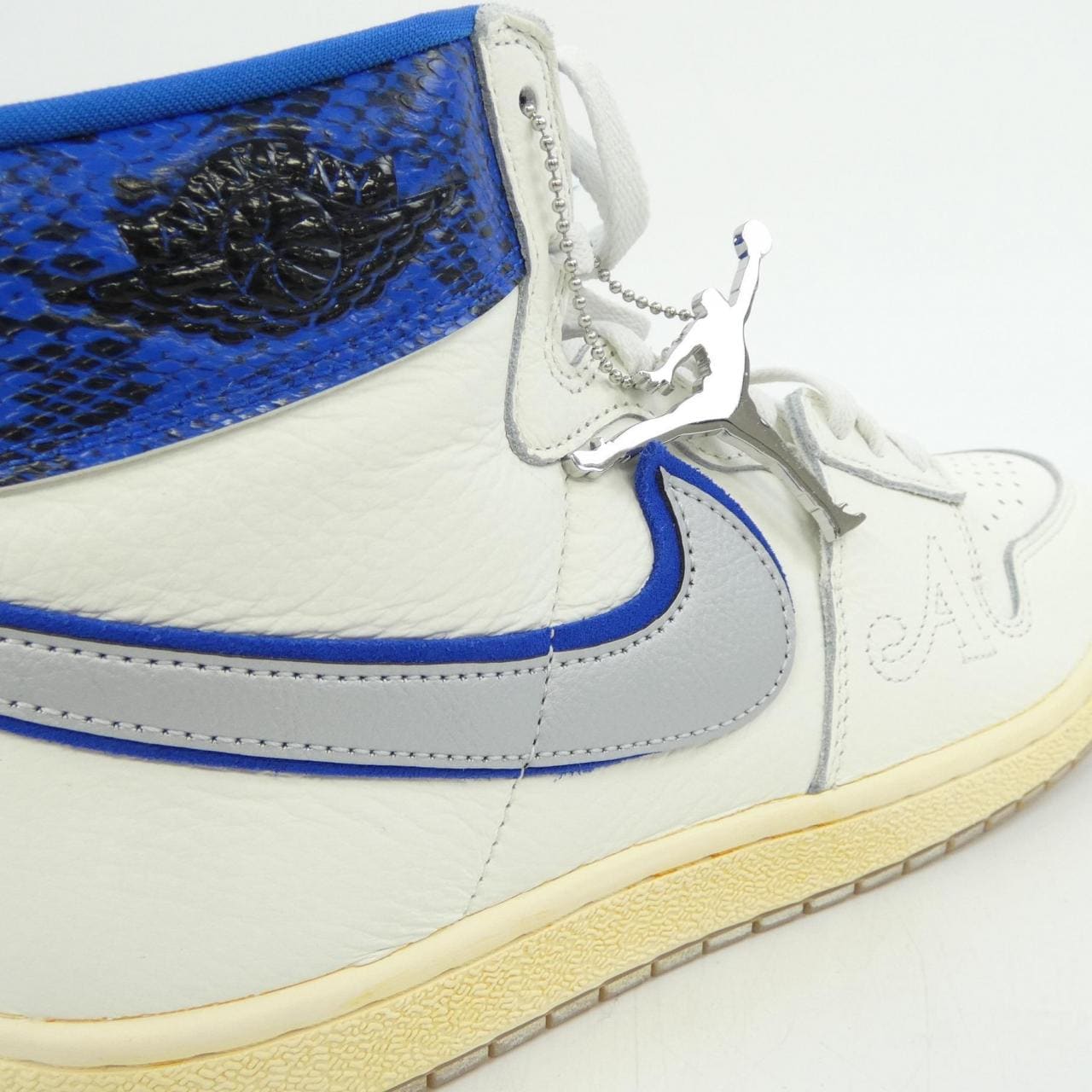 ナイキ NIKE FN8675-104 スニーカー