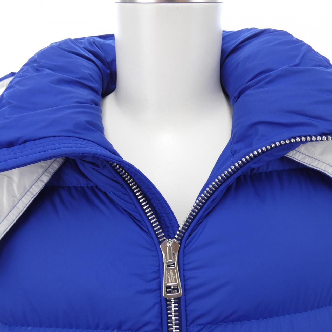 モンクレール MONCLER ダウンジャケット