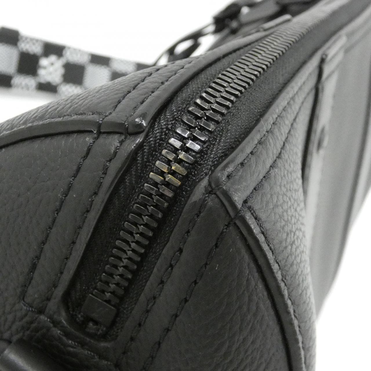 ルイヴィトン ダミエ ディストーテッド シティ キーポル M57417 ショルダーバッグ