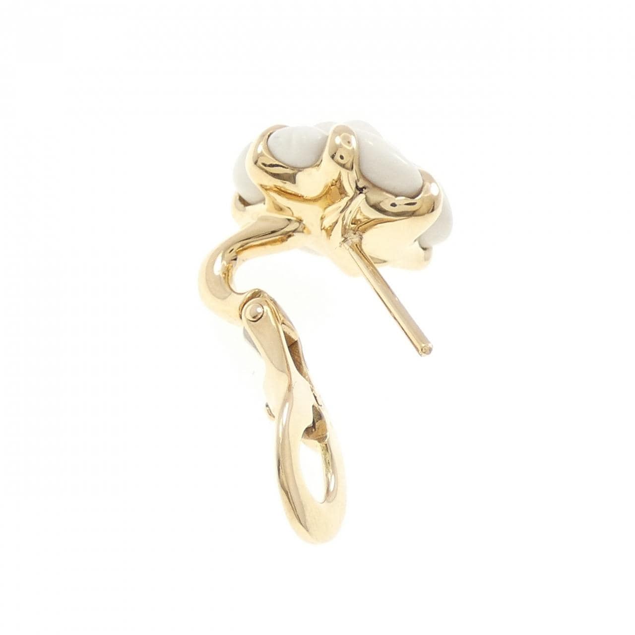 シャネル カメリア スモール ピアス 片耳