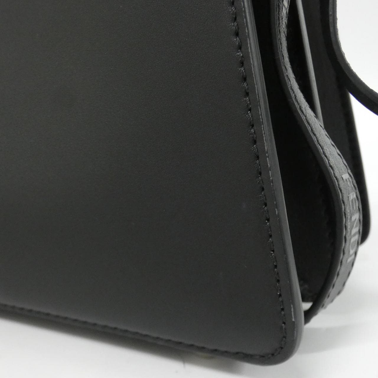 フェンディ ピーカブー アイ シー ユー スモール 8BN327 ANSD バッグ