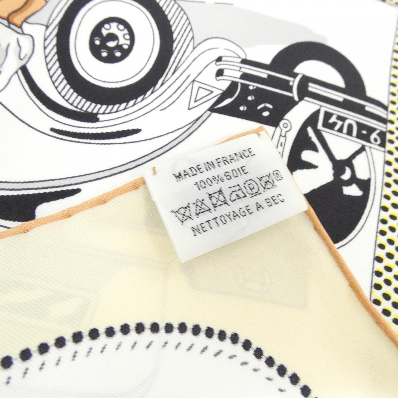 エルメス CONFORT EN AUTOMOBILE 981902S スカーフ