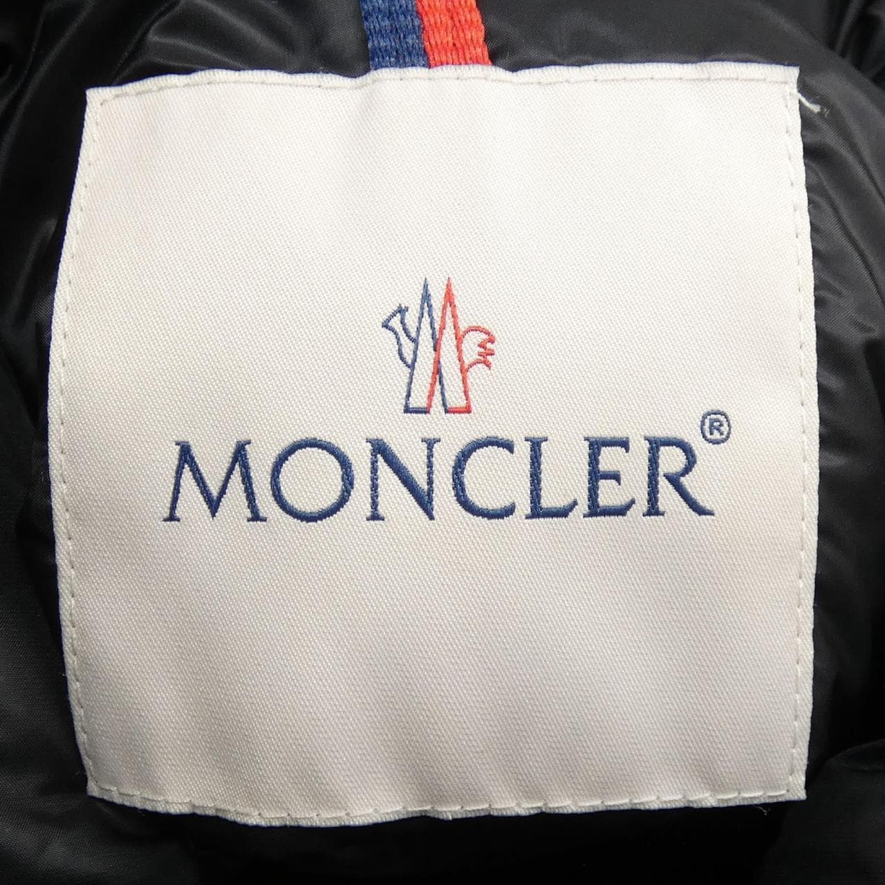 モンクレール MONCLER ダウンジャケット