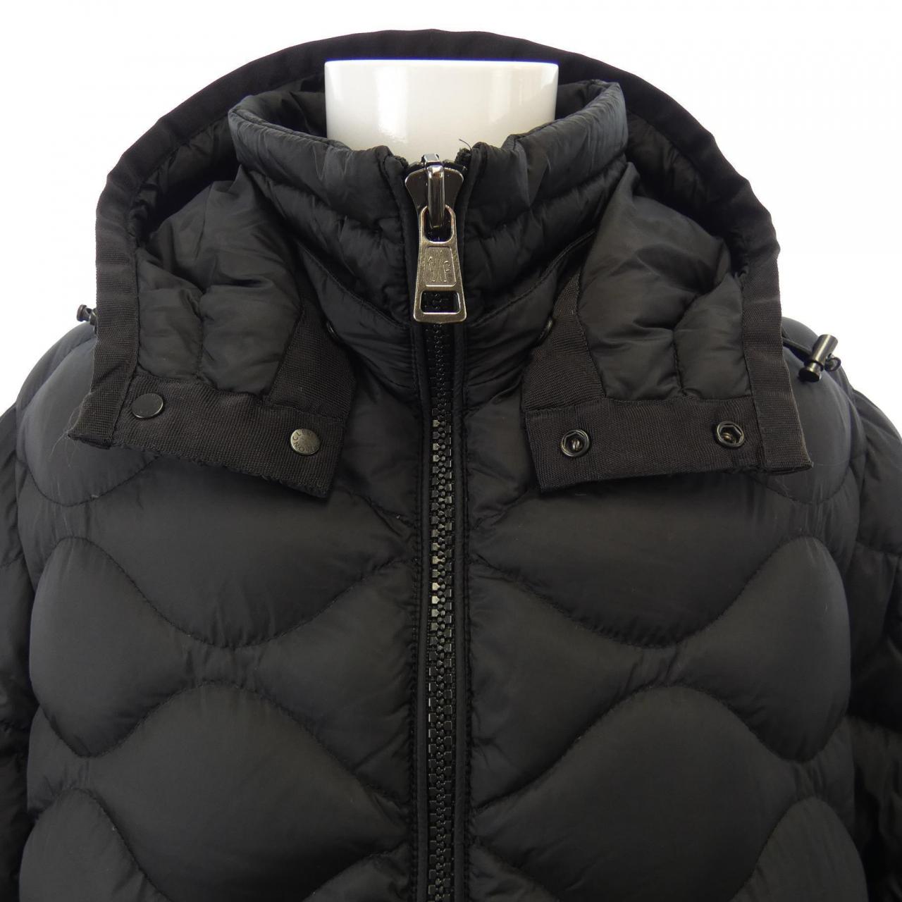 モンクレール MONCLER ダウンジャケット