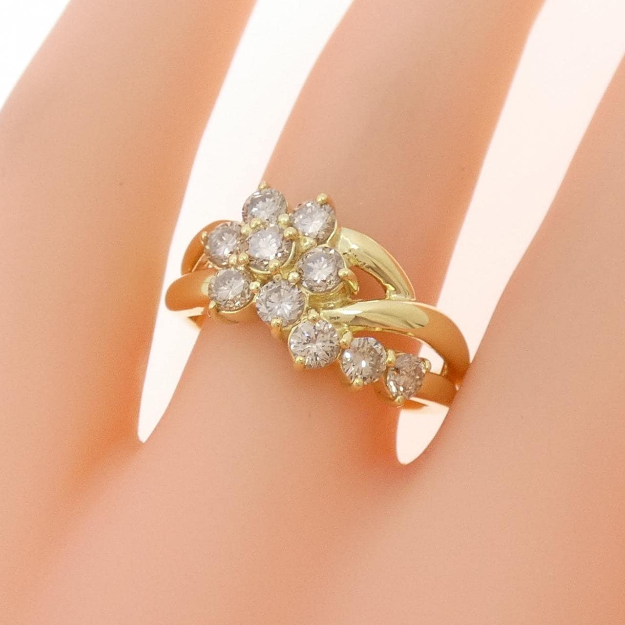 K18YG花朵钻石戒指0.98克拉