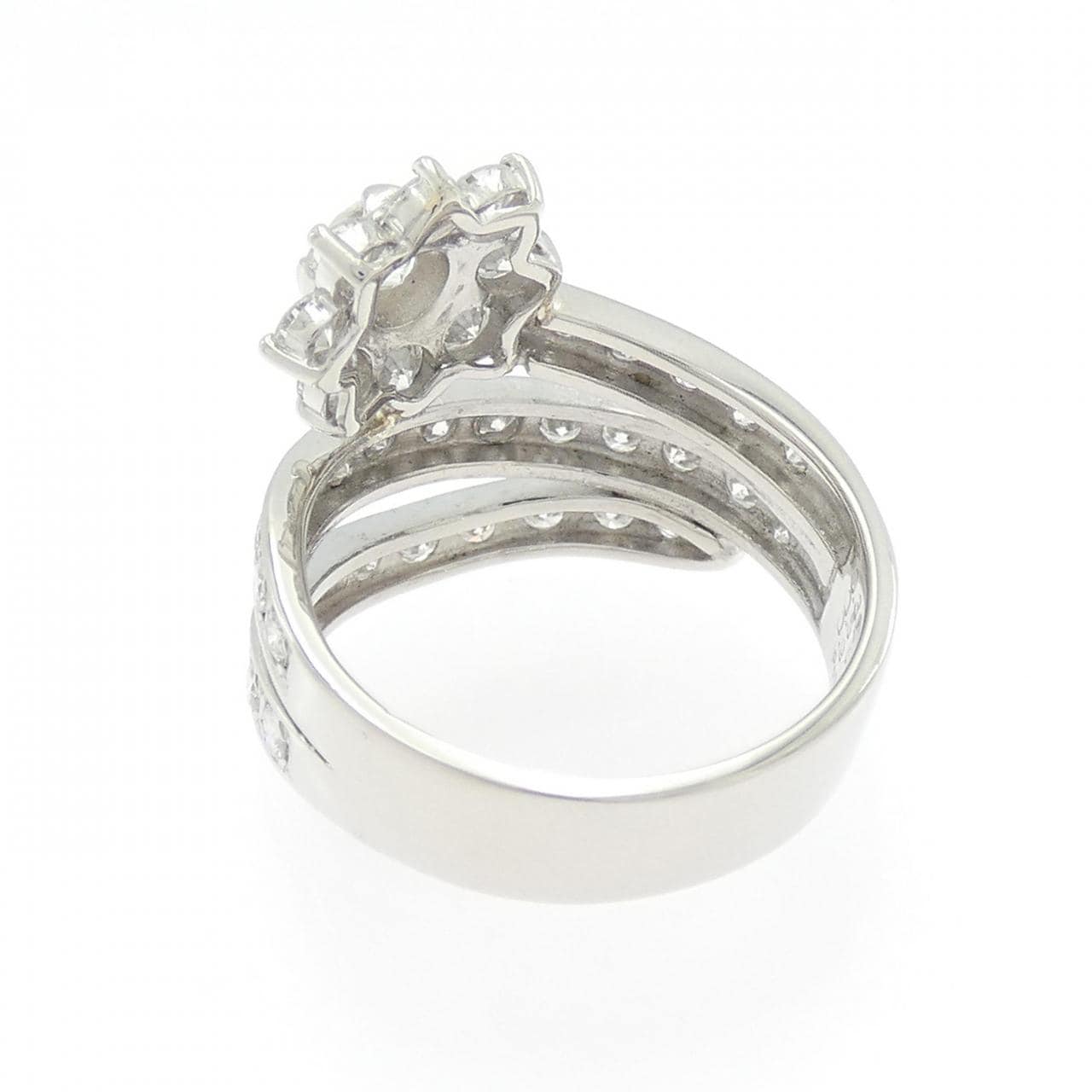 PT900 フラワー ダイヤモンド リング 0.32CT