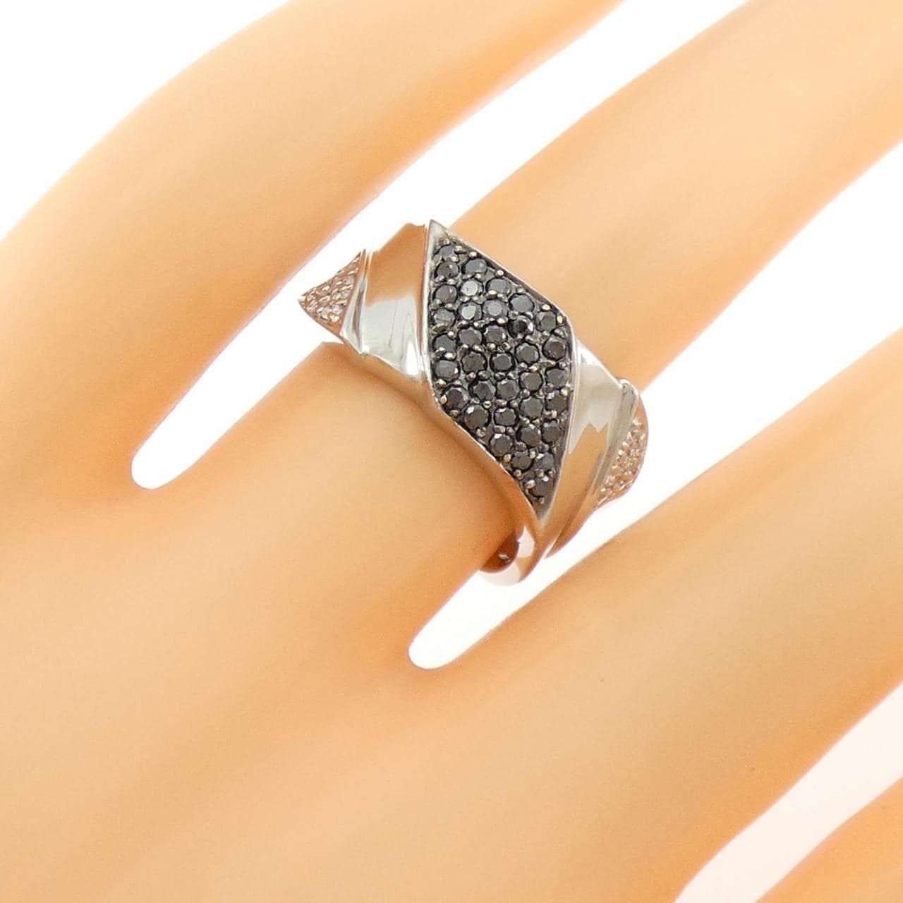 K18WG/K18BG ダイヤモンド リング 0.38CT