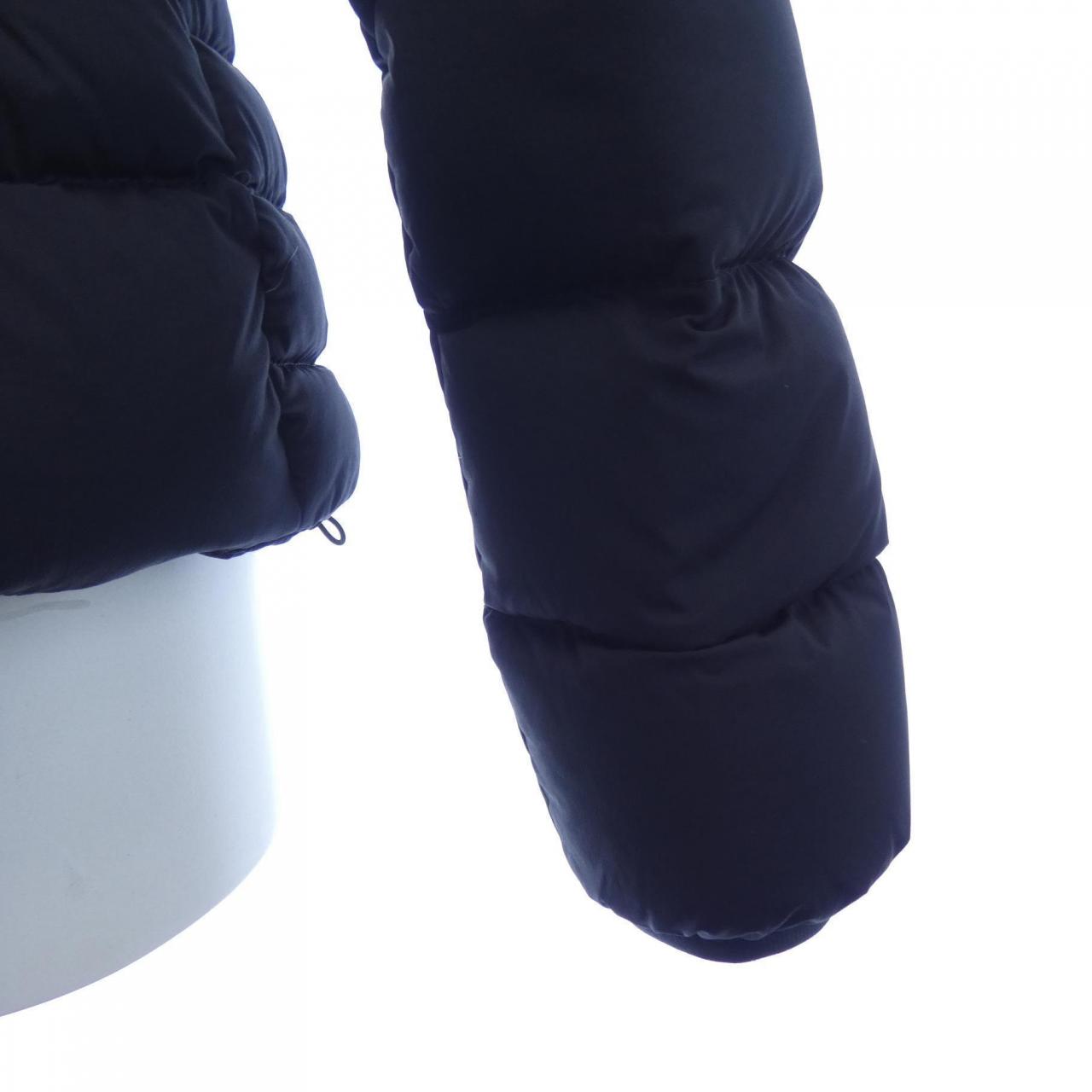 モンクレール MONCLER ダウンジャケット