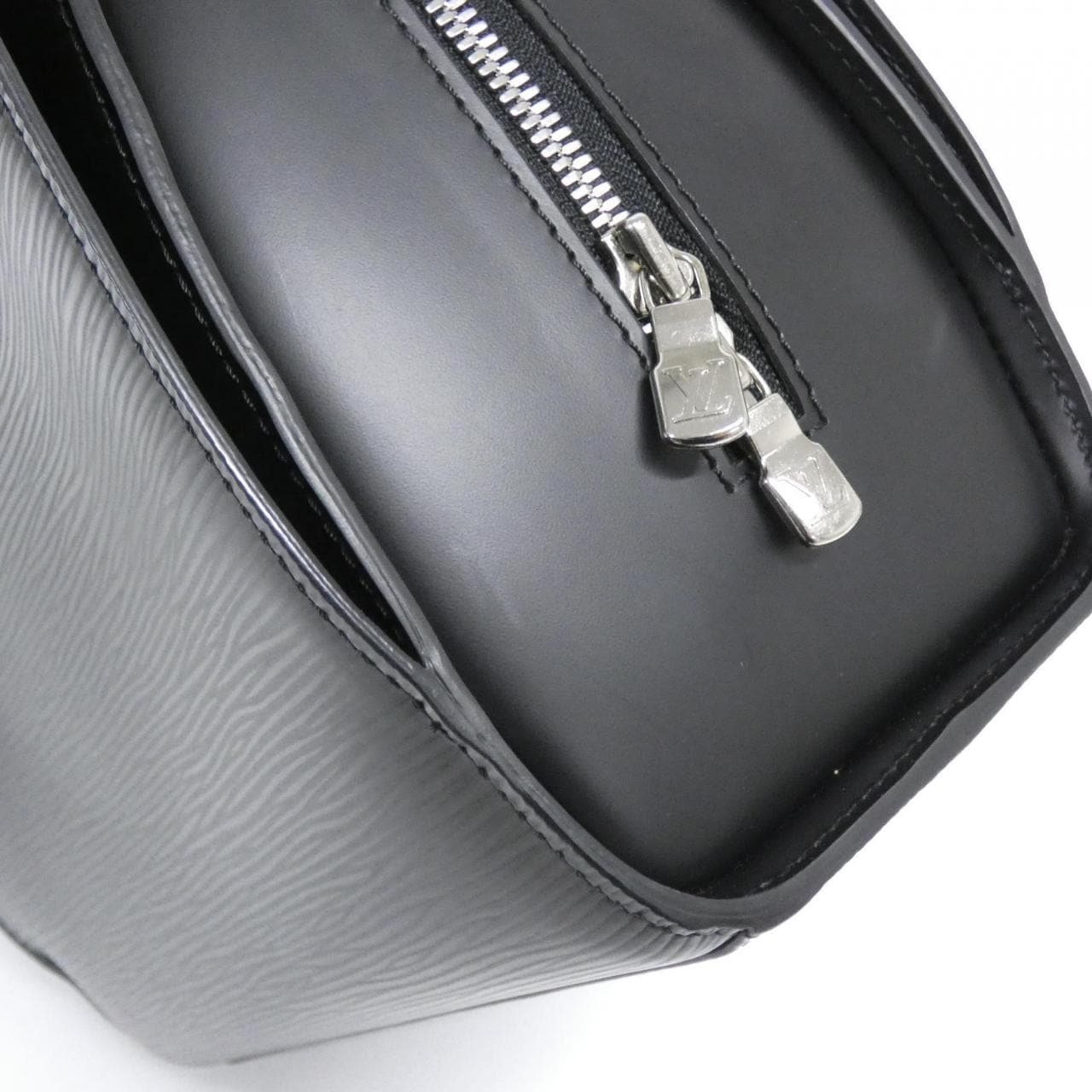 ルイヴィトン エピ ポンヌフ M52772 バッグ