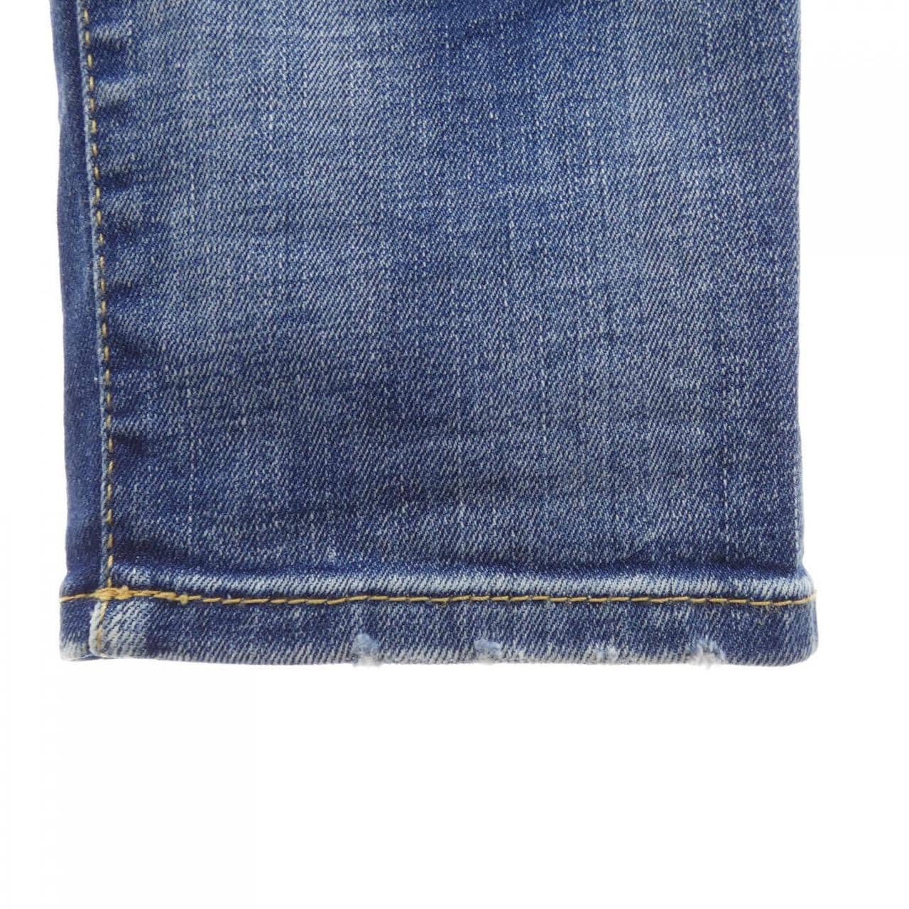 ディースクエアード DSQUARED2 S74LB1317 ジーンズ