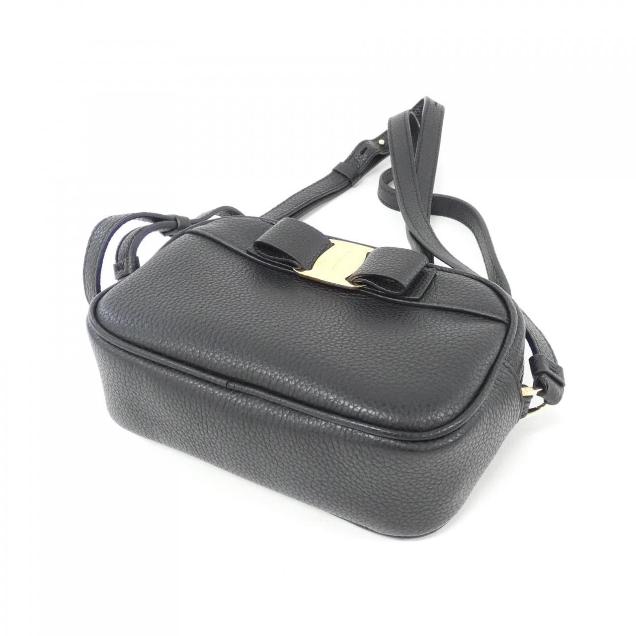 SALVATORE FERRAGAMO VARA RWCC 21 H498 shoulder bag