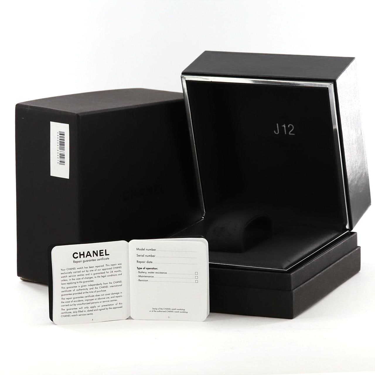 シャネル J12 33mm H0680 セラミック クォーツ
